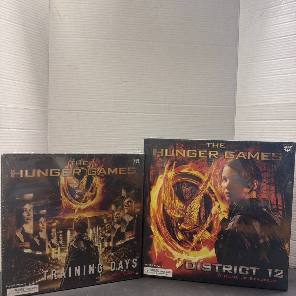 2-THE HUNGER GAMES TRAINING DAYS & DISTRICT 12 BOARD GAMES - NEW SEALED 2012